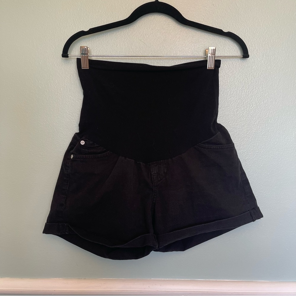 Black maternity shorts